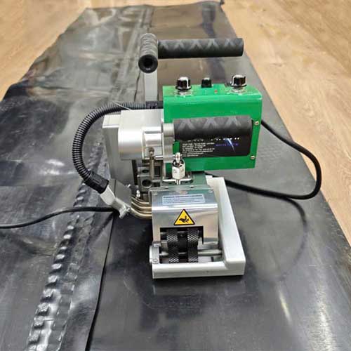 Máy hàn bạt nhựa dày bền khỏe, thiết kế nhỏ gọn RFT110