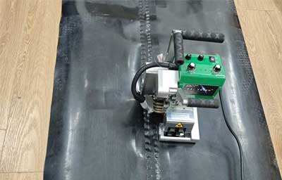 M&aacute;y h&agrave;n bạt hdpe d&agrave;y 1.5mm