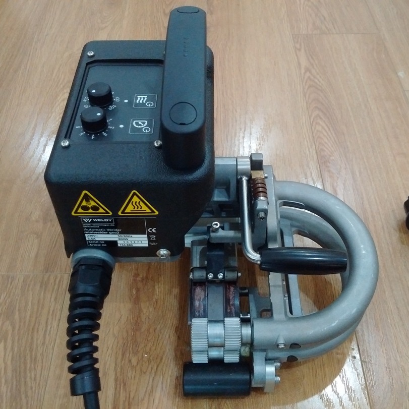 Máy hàn màng nhựa chống thấm WELDY GEO2 MINI. 