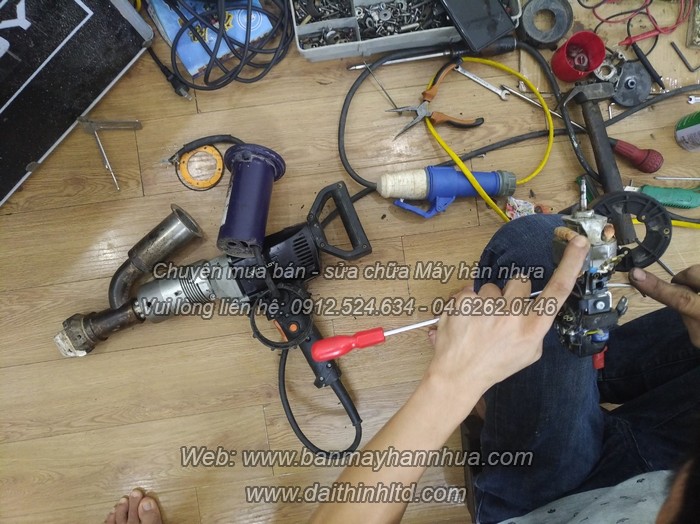 Sửa chữa m&aacute;y h&agrave;n đ&ugrave;n Weldy Booster